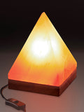 Yoga Studio Pyramide gehandhabt Himalayan Salzlampe